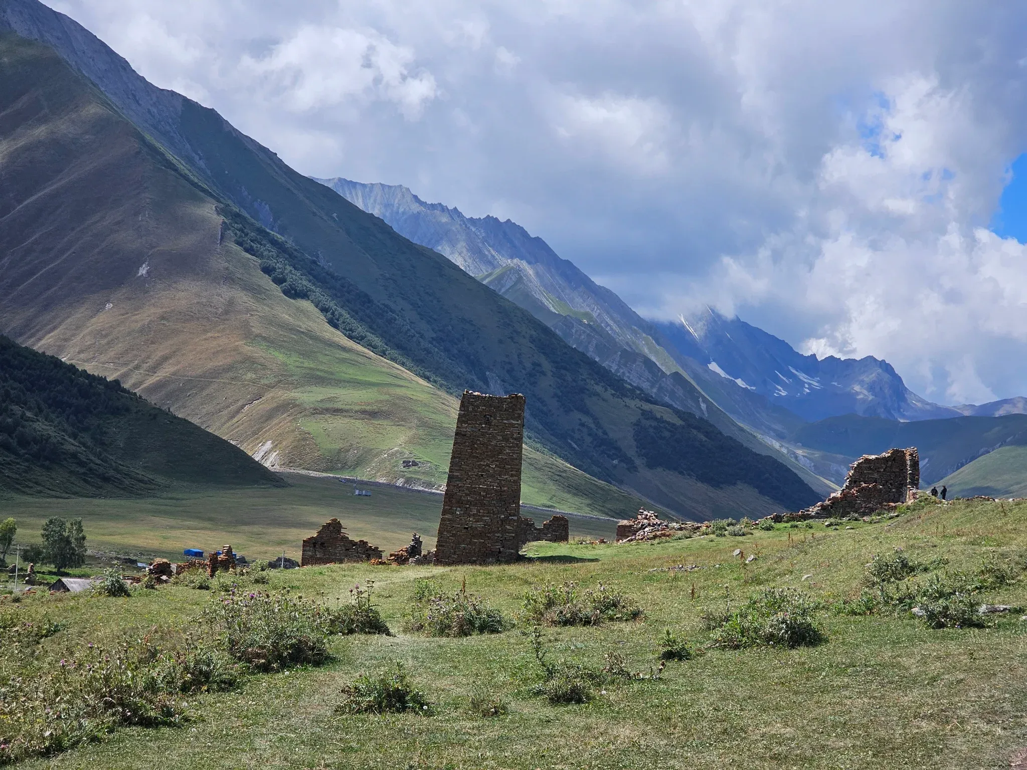 Руины.